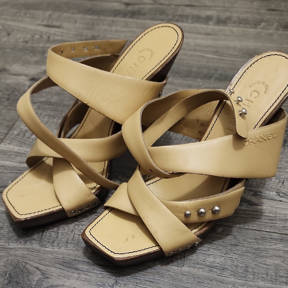 Chanel Women's Cream Leather Sandals